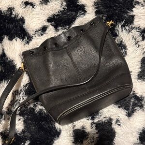 2 for 30..Liz Claiborne Vintage Leather Women's Bucket Bag